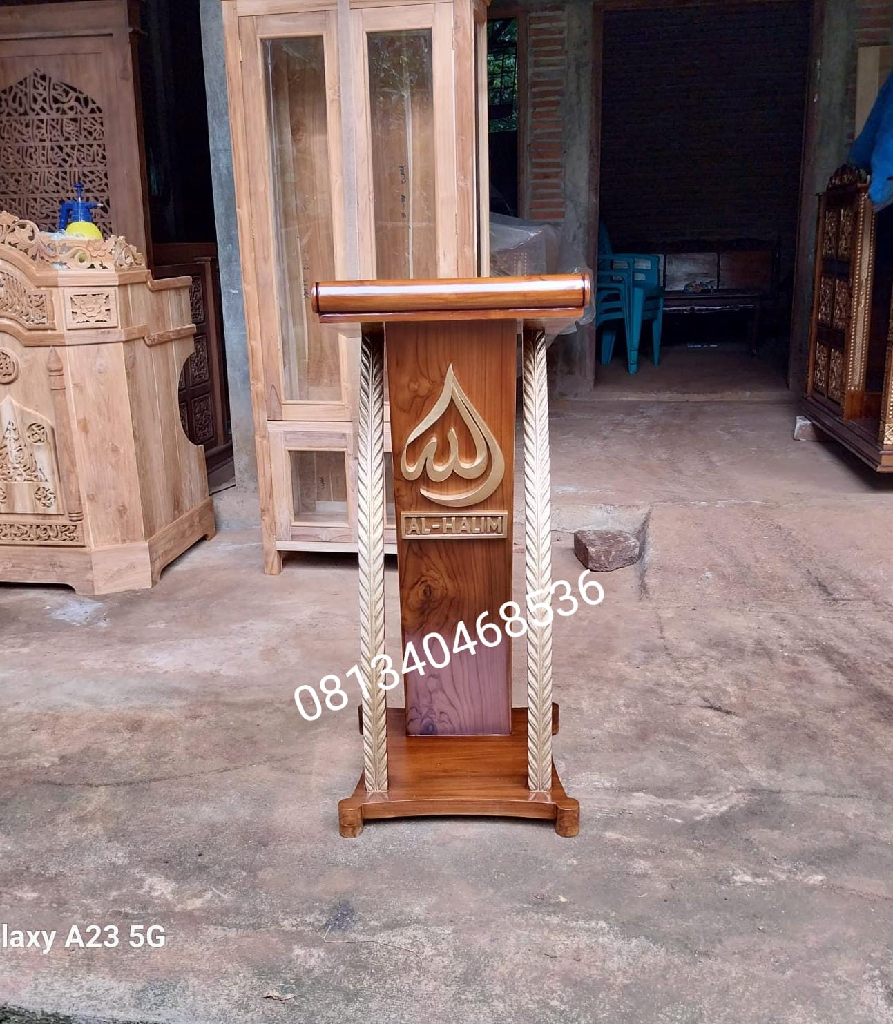 Podium Mimbar Minimalis Jati Jepara Model Lengkung